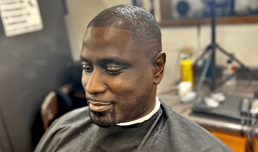 MEN'S HAIRCUT